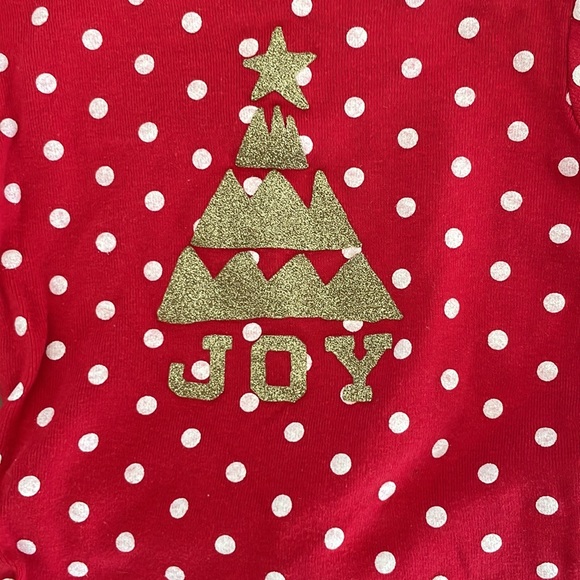 Oshkosh girls 2 piece pajama set. Size 6 months. - Picture 2 of 4